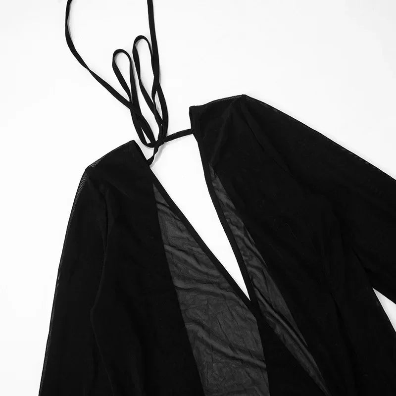 Mini Vestido Transparente de Manga de Mariposa