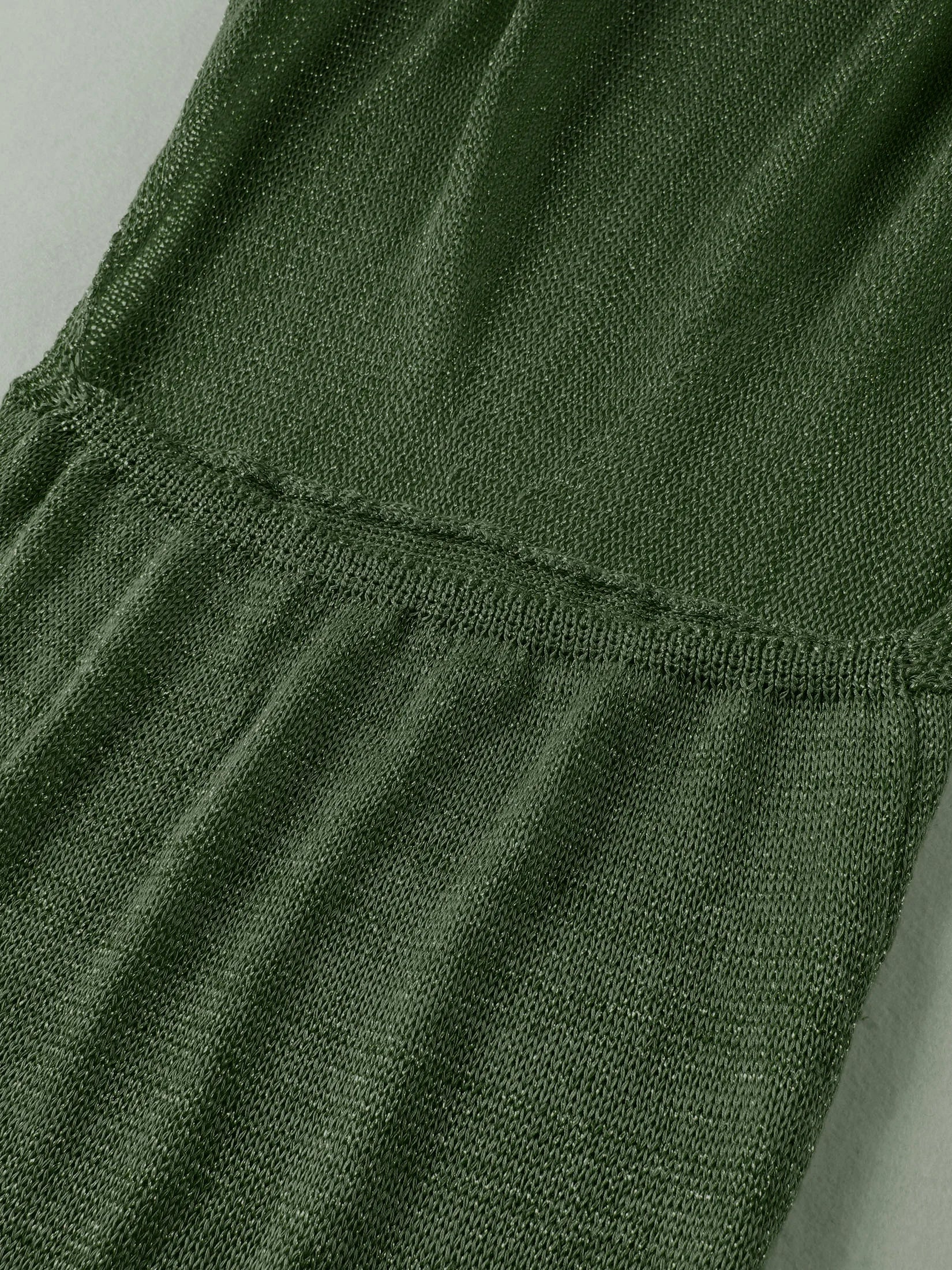 Vestido con Escote Profundo