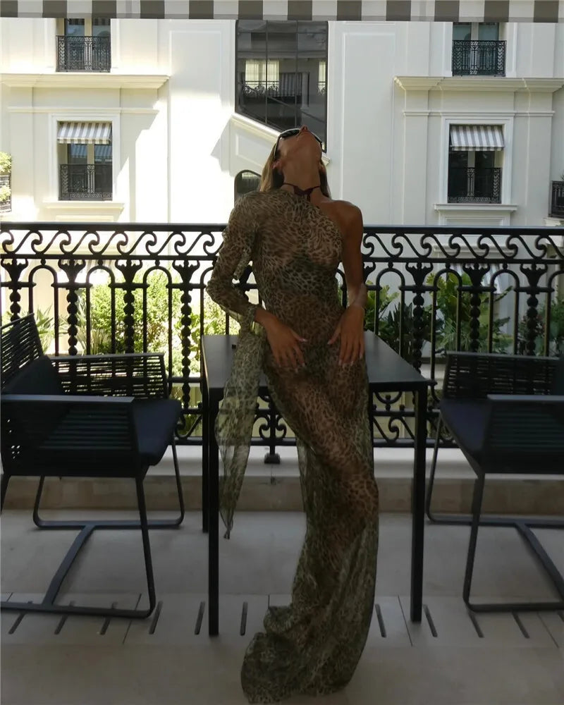 Vestido de Escote Asimétrico