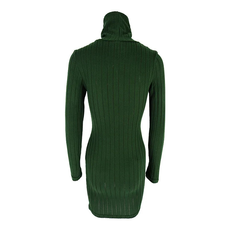 Vestido Corto de Cuello Alto