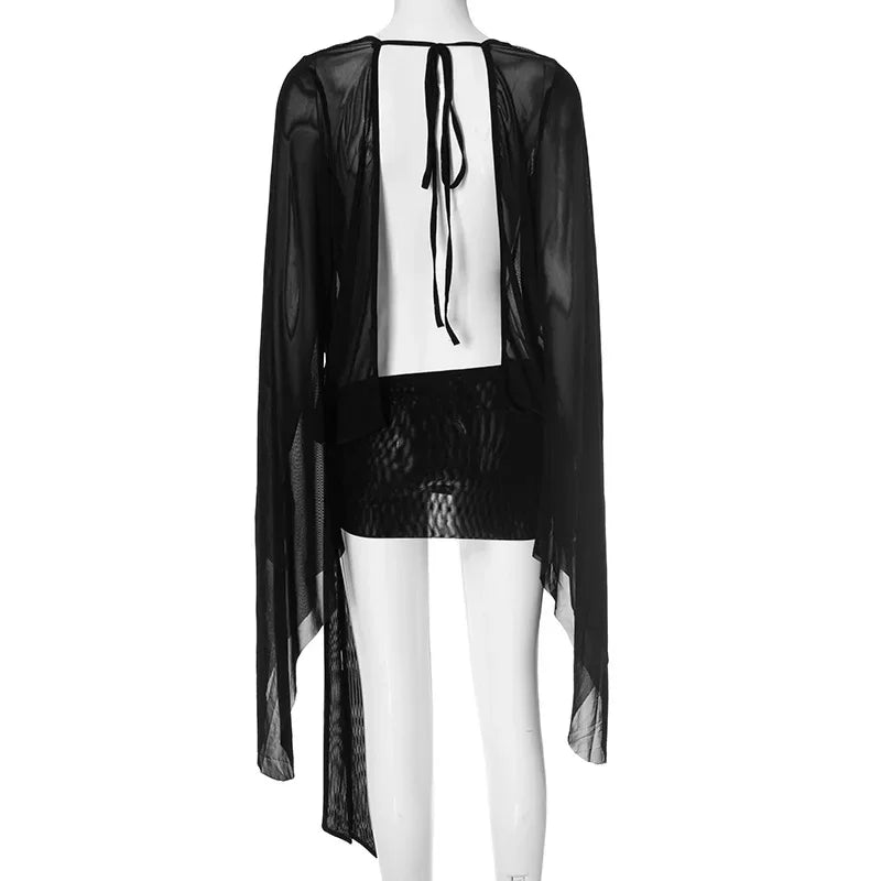 Mini Vestido Transparente de Manga de Mariposa