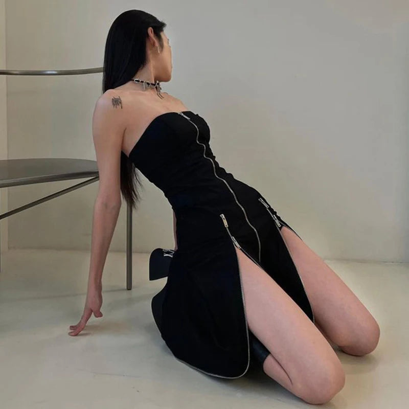 Vestido con Aberturas y Cremalleras