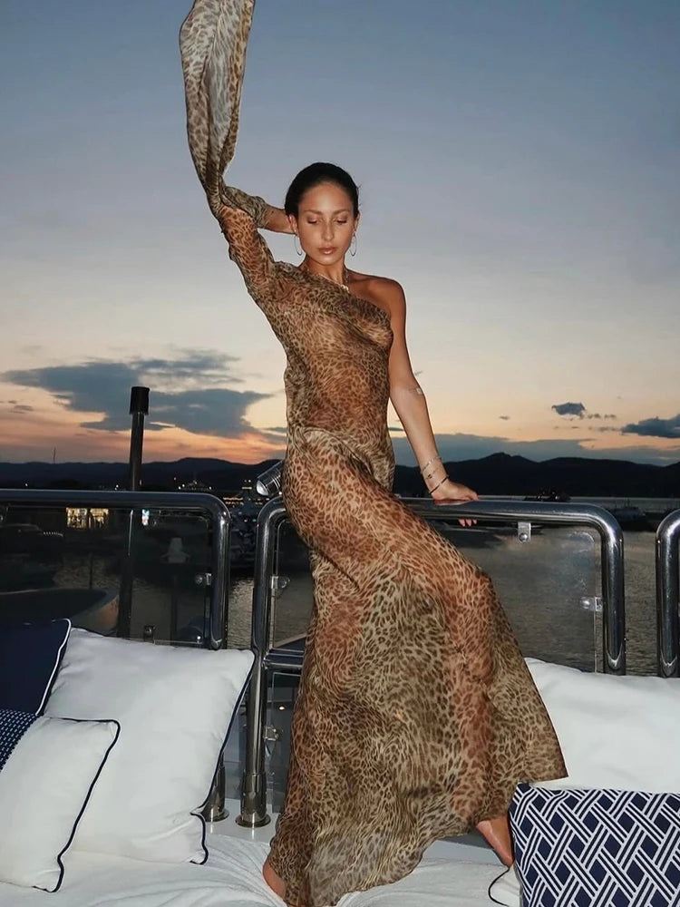 Vestido de Escote Asimétrico