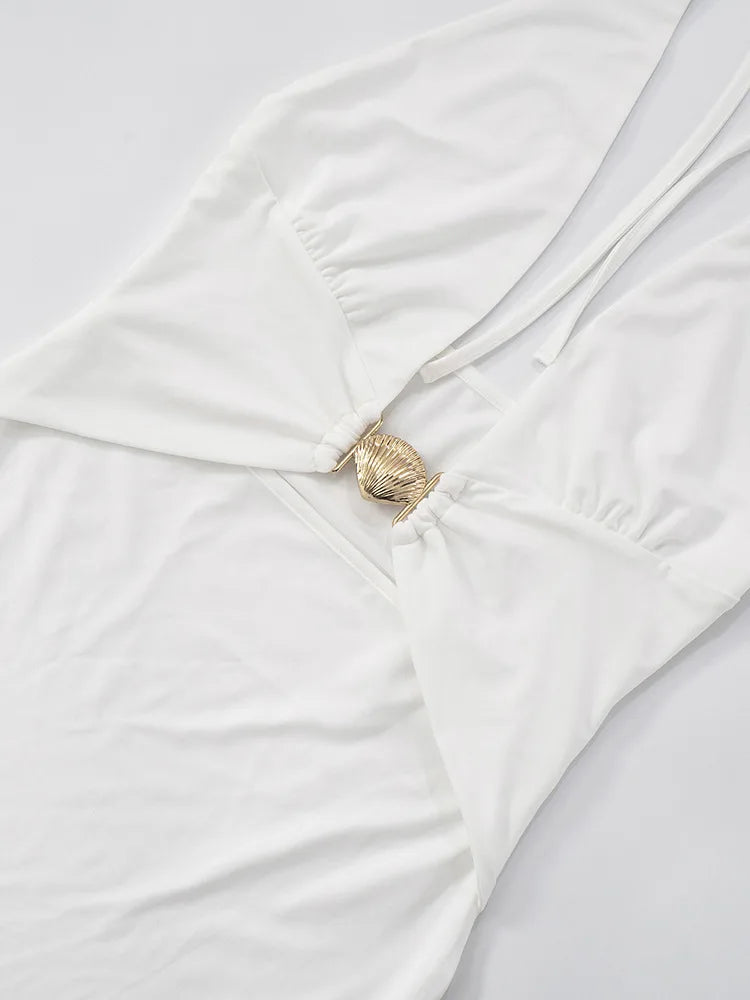 Mini Vestido Negro con Escote Plunging y Detalle Dorado