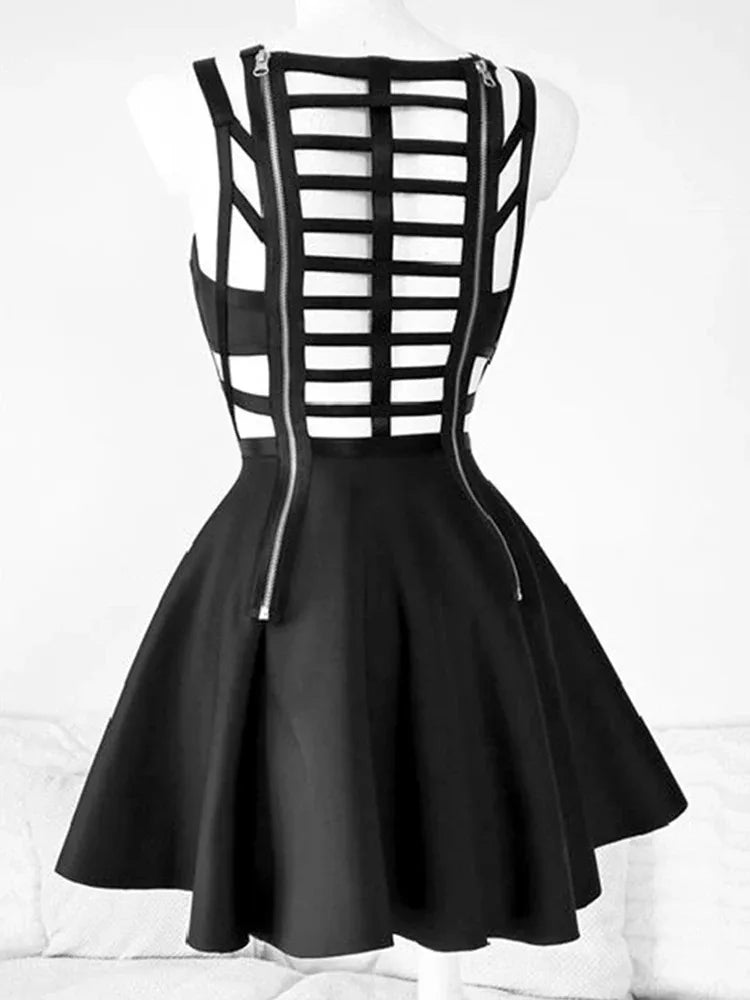 Vestido Corto con Abertura