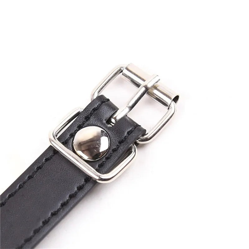 Accesorio sexual con mordaza decorativa