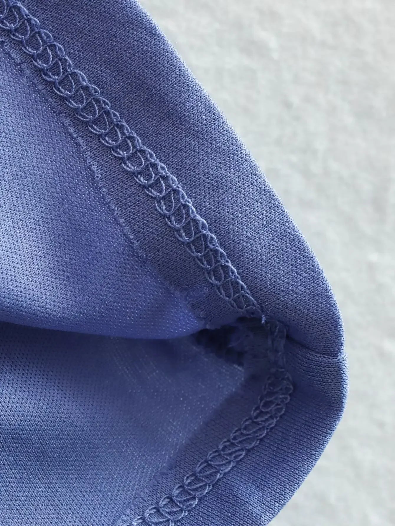 Vestido con Flecos Atado al Cuello
