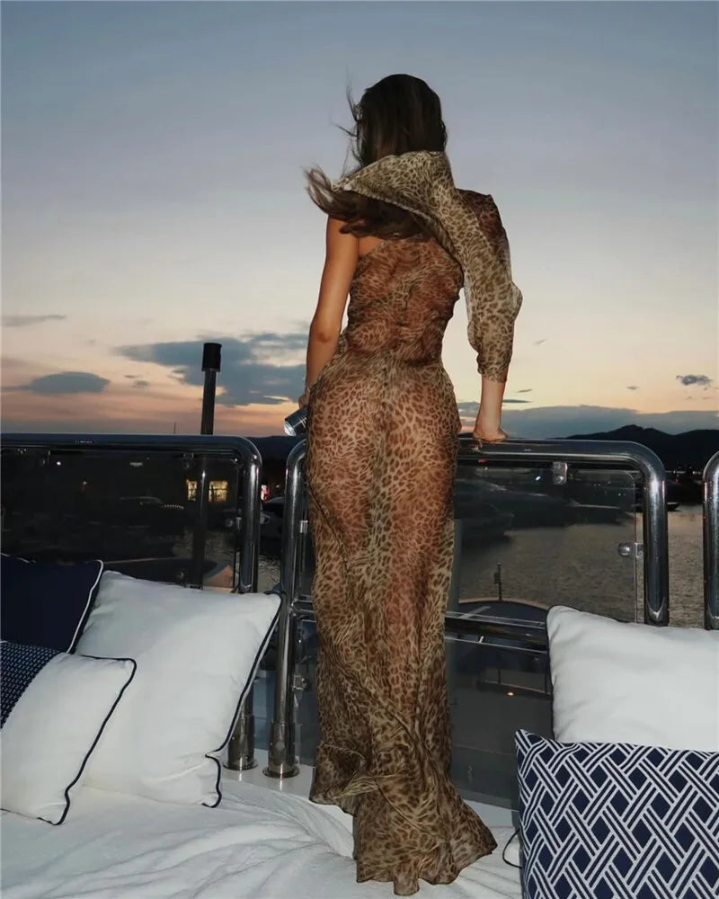 Vestido de Escote Asimétrico