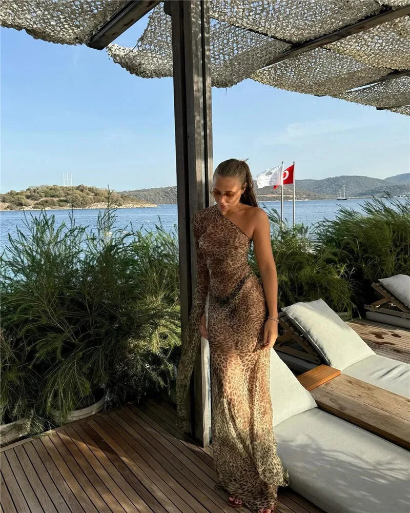 Vestido de Escote Asimétrico