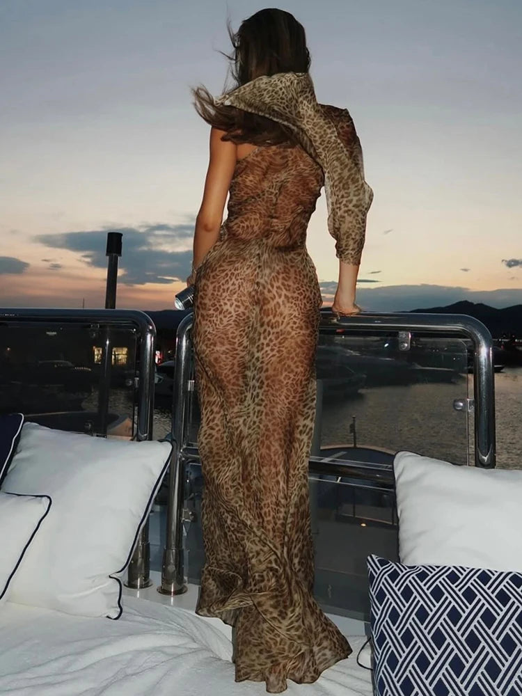 Vestido de Escote Asimétrico