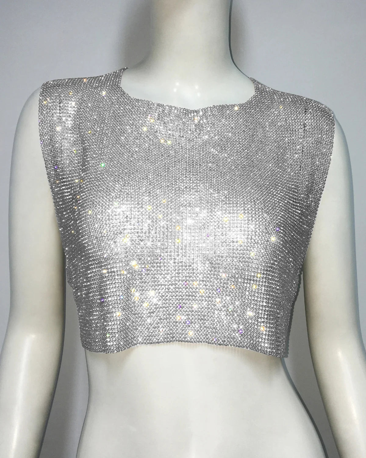 Top Brillante con Cuello Cerrado